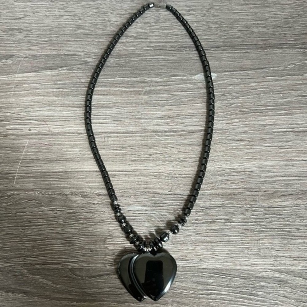 Chrome double heart necklace with metal clasped